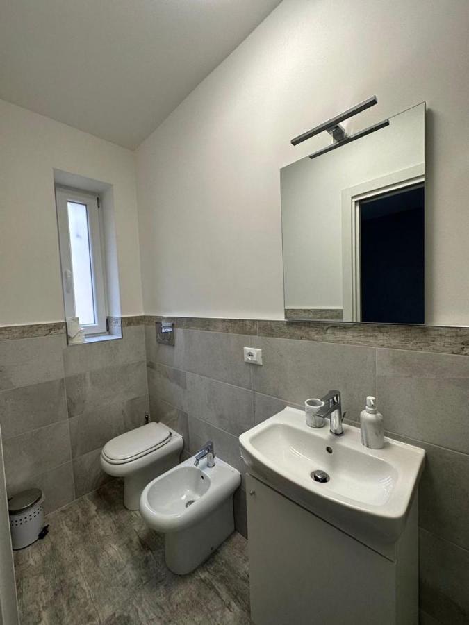 Andjela Apartment Триест Экстерьер фото